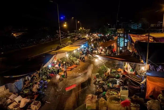 Chợ Long Biên - Khu chợ 