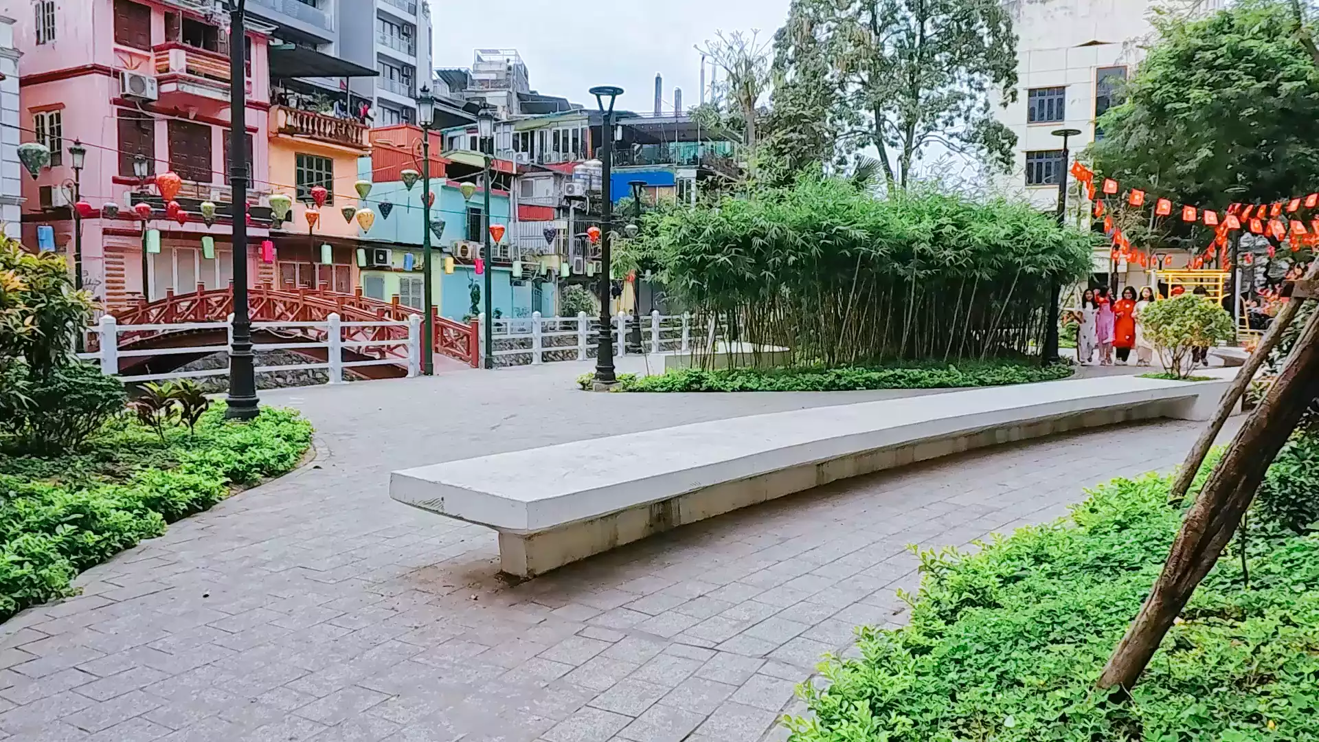 Một vòng Ba Đình cùng chúng mình nhé!