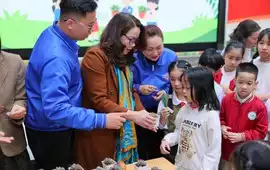 TUỔI TRẺ BA ĐÌNH: 3.286 KG GIẤY ĐƯỢC ĐỔI TẠI NGÀY HỘI “ĐỔI GIẤY LẤY CÂY” NĂM 2026